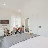 Piccola Como Lotus With 1 Bathrooms