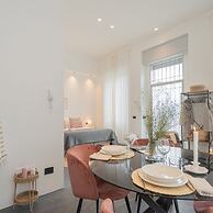 Piccola Como Lotus With 1 Bathrooms