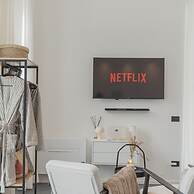 Piccola Como Lotus With 1 Bathrooms