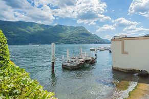 Piccola Como Lotus With 1 Bathrooms