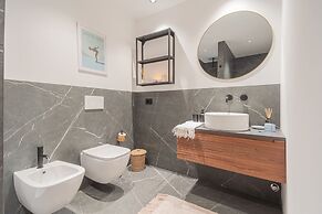 Piccola Como Lotus With 1 Bathrooms
