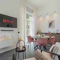 Piccola Como Lotus With 1 Bathrooms