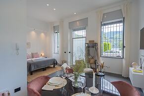 Piccola Como Lotus With 1 Bathrooms