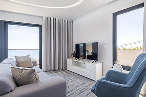 Sunshine Deluxe B by Madeira Sun Travel