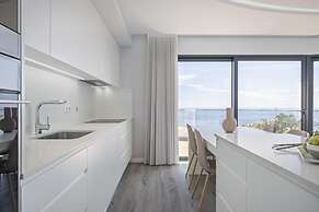 Sunshine Deluxe B by Madeira Sun Travel