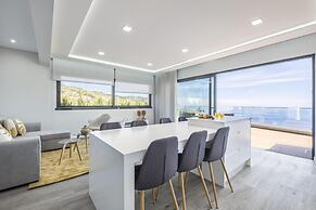 Sunshine Deluxe C by Madeira Sun Travel
