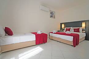 Ömer Aybak Beach Hotel