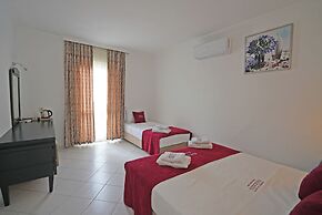 Ömer Aybak Beach Hotel