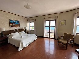 The Lakefront Panajachel by Tzanjuyu