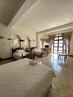 The Lakefront Panajachel by Tzanjuyu