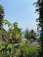 The Lakefront Panajachel by Tzanjuyu