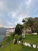 The Lakefront Panajachel by Tzanjuyu