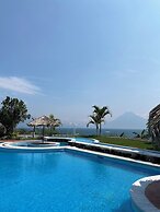 The Lakefront Panajachel by Tzanjuyu