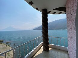 The Lakefront Panajachel by Tzanjuyu