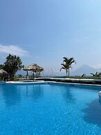 The Lakefront Panajachel by Tzanjuyu