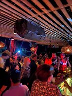 The Lakefront Panajachel by Tzanjuyu