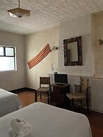 The Lakefront Panajachel by Tzanjuyu