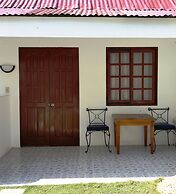 Bluewaves Resort -  Basdaku by Hiverooms