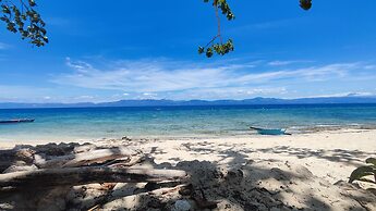 Bluewaves Resort -  Basdaku by Hiverooms