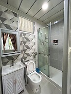 Titiwangsa Cabin Retreats by uBook