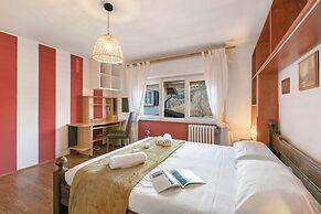 La Lanterna Swimming Pool Retreat