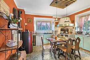 La Lanterna Swimming Pool Retreat