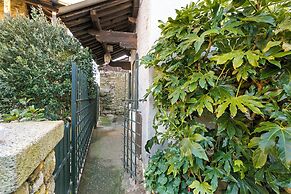 La Lanterna Swimming Pool Retreat