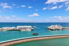Darwin Waterfront Penthouse