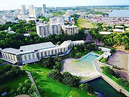 Darwin Waterfront Penthouse