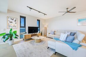 Darwin Waterfront Penthouse