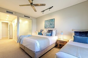 Darwin Waterfront Penthouse