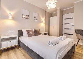 RentPlanet - Apartament Kuźnicza