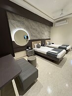 Hotel Govind Regency