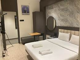 Hotel Govind Regency