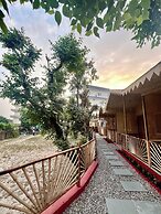 Bamboo Garden Cottages and Cafe
