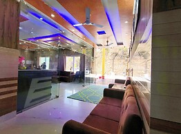 Hotel Hill River View Resort