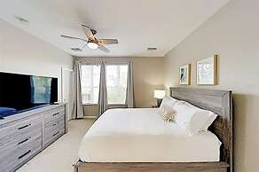 Beautiful Family Townhome, Near The Parks - 8000-104