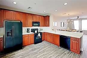 Beautiful Family Townhome, Near The Parks - 8000-104