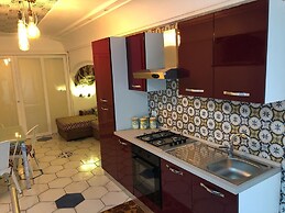 Room With Bathroom and Kitchen, With Independent Entrance
