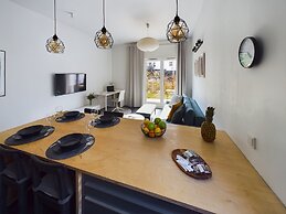 Gdańsk Apartment With Terrace by Renters