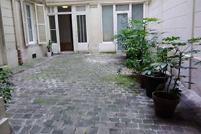 Lafayette Classic Parisian