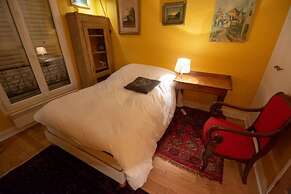 Lafayette Classic Parisian