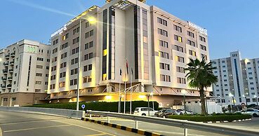 Golden Tulip Muscat