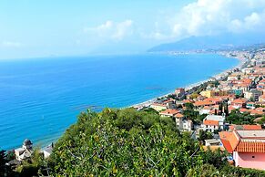 Rosemary Trilo 6 200 mt From sea