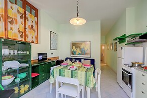 Rosemary Trilo 6 200 mt From sea