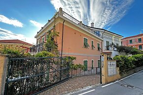 Rosemary Trilo 6 200 mt From sea