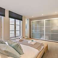 Apartment With Canal View in Heart of Bruges