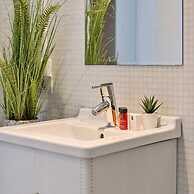 Apartment With Canal View in Heart of Bruges