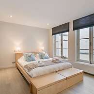 Apartment With Canal View in Heart of Bruges