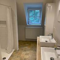 Two Guest-rooms in Stylish Villa - Free Bikes